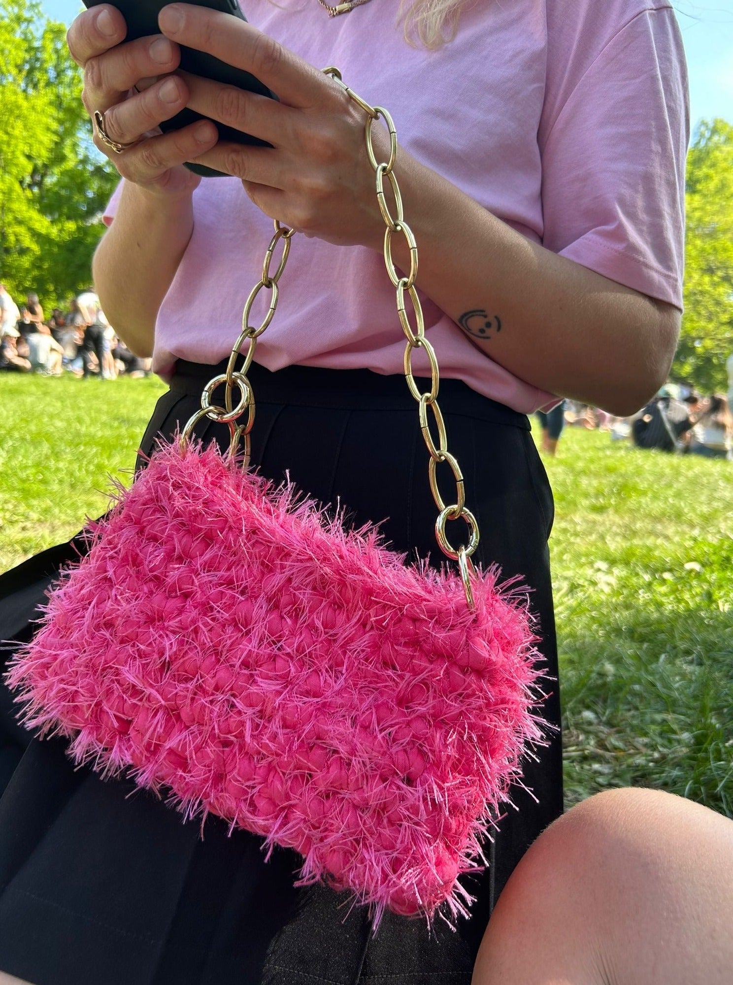 Fluffy Hot Pink Mini Crochet Bag JOE Bag Gold Chain – CROHINI